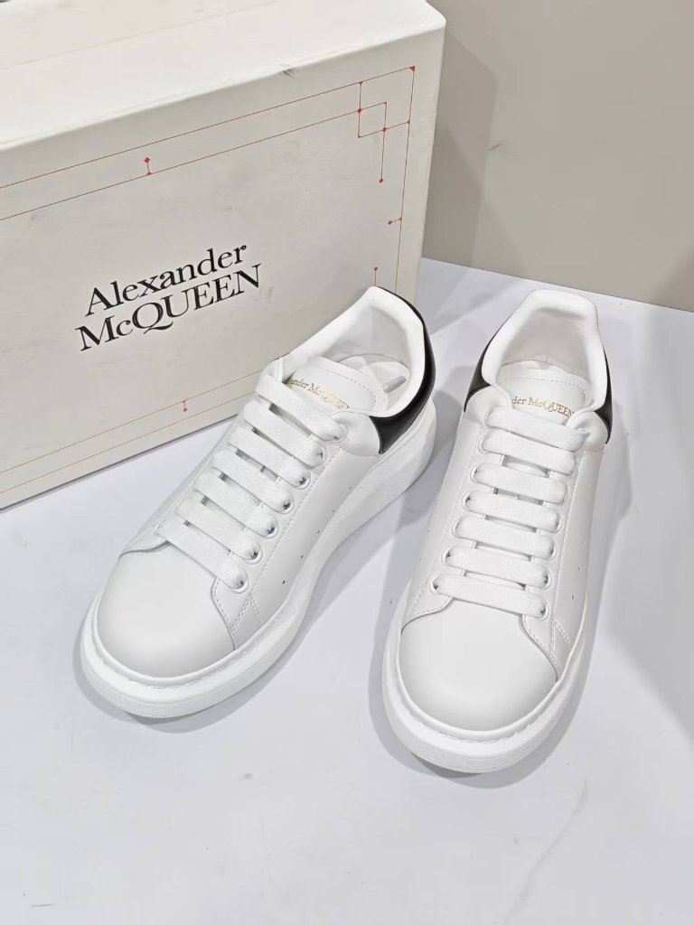 Alexander Mcqueen Men's Authentic Sneakers